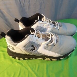 Shaq Basketball White and Grey Athletic Shoes